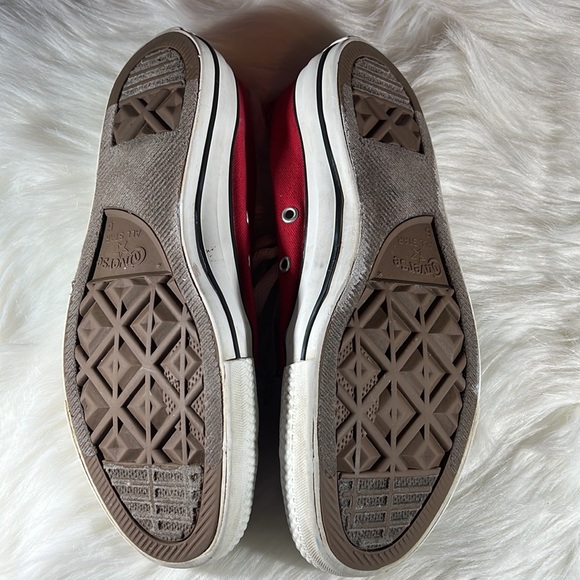Converse red low top sneakers mens 6 woman’s 8 - Picture 4 of 6